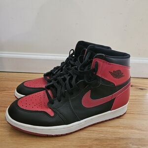 Air Jordan 1 Retro High OG "Bred" (Black/Red)